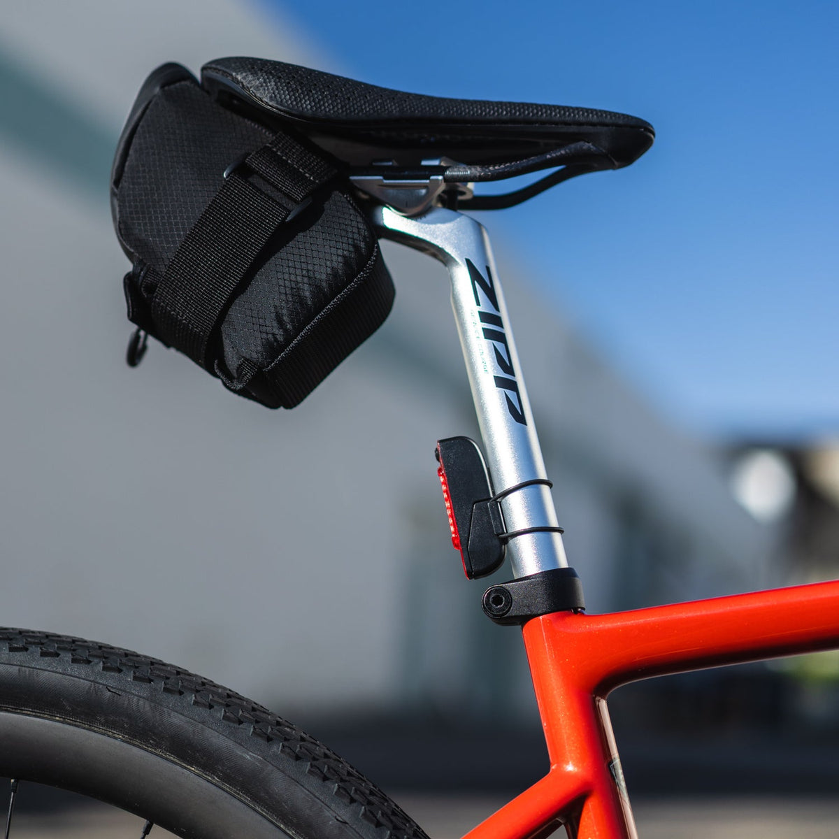 LEZYNE Micro Caddy juodas balnelio krepšelis