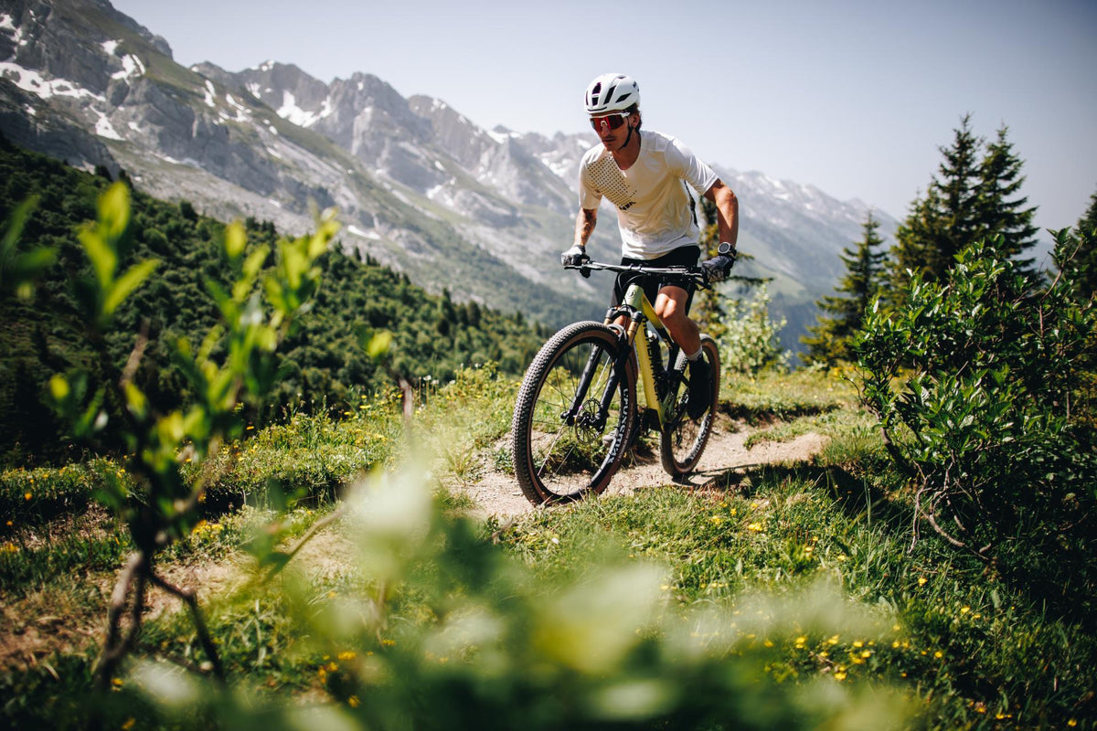 Casco de carretera MAVIC COMETE SL MIPS
