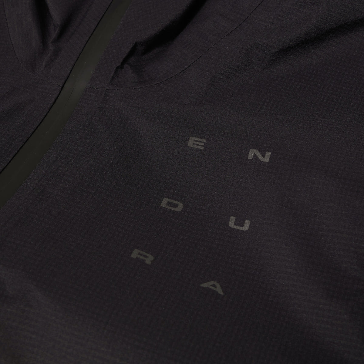 Chaqueta ENDURA ALLTRACK RACE CAPE negra