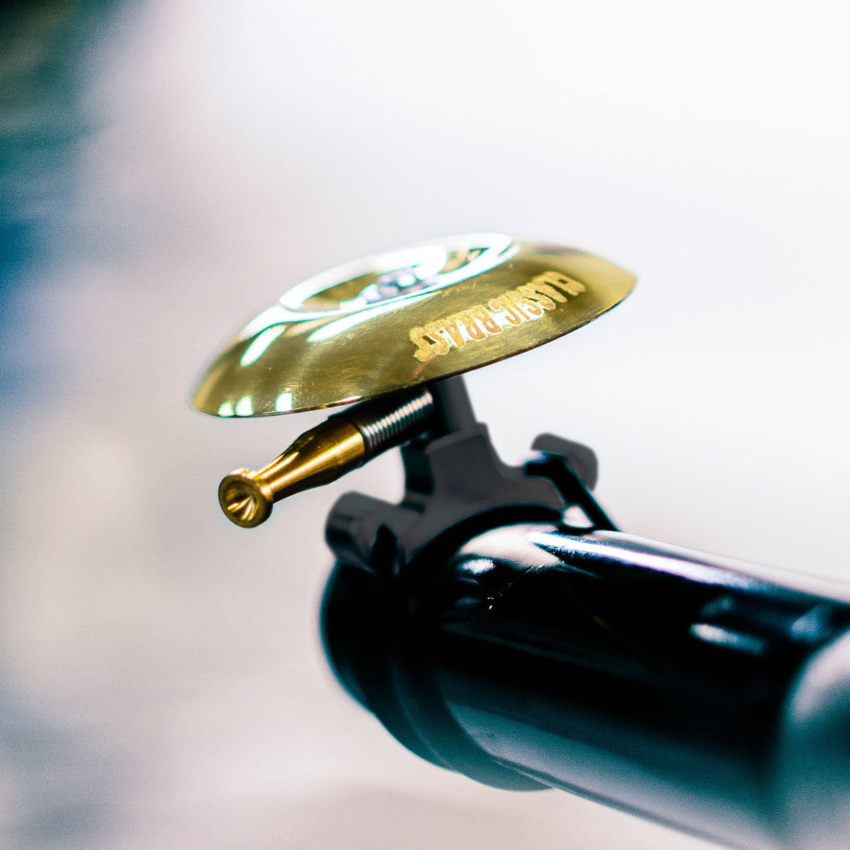 Ringklocka LEZYNE CLASSIC BRASS SHALLOW svart