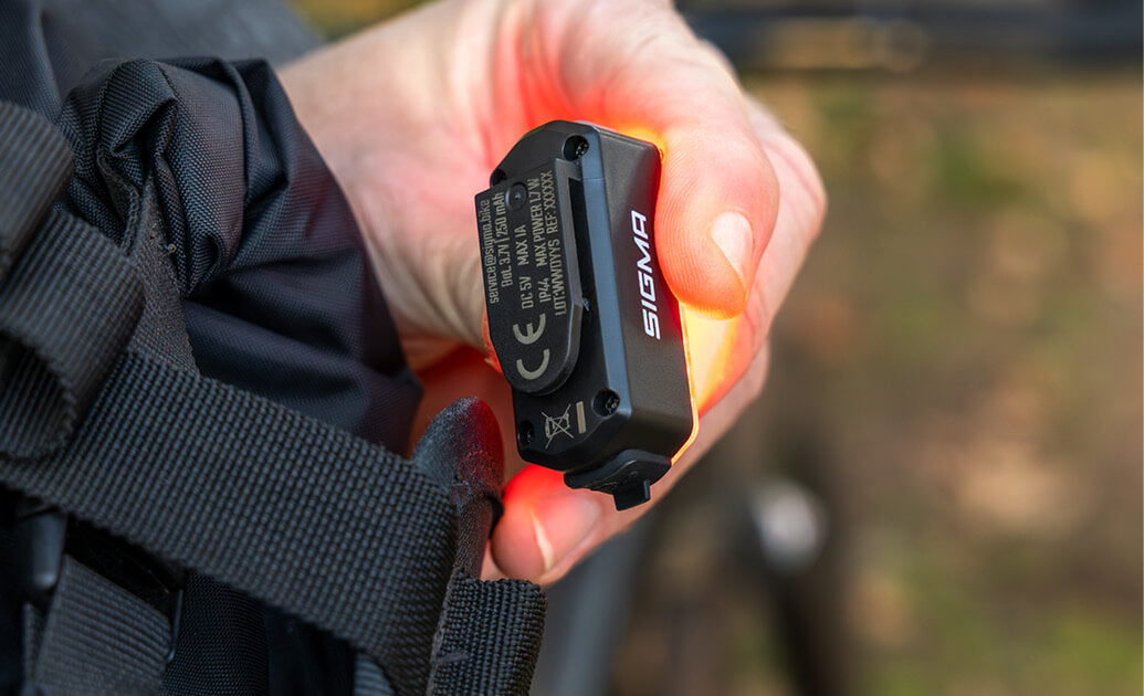 SIGMA NYTE CLIP - Fixation sur sacoche de bikepacking