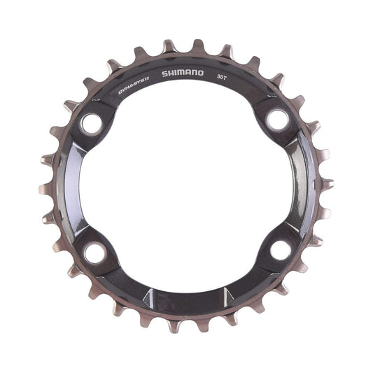 SHIMANO XT M8000 -eturatas, kapea-leveä hammastus, 11-vaihteinen, nelipulttikiinnitys, 96 mm — eturatas valkoisella taustalla