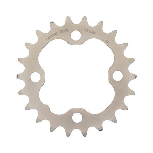 Hopeanvärinen SHIMANO DEORE M590 -sisäeturatas, 9-vaihteinen, nelipulttikiinnitys, 64 mm — eturatas valkoisella taustalla
