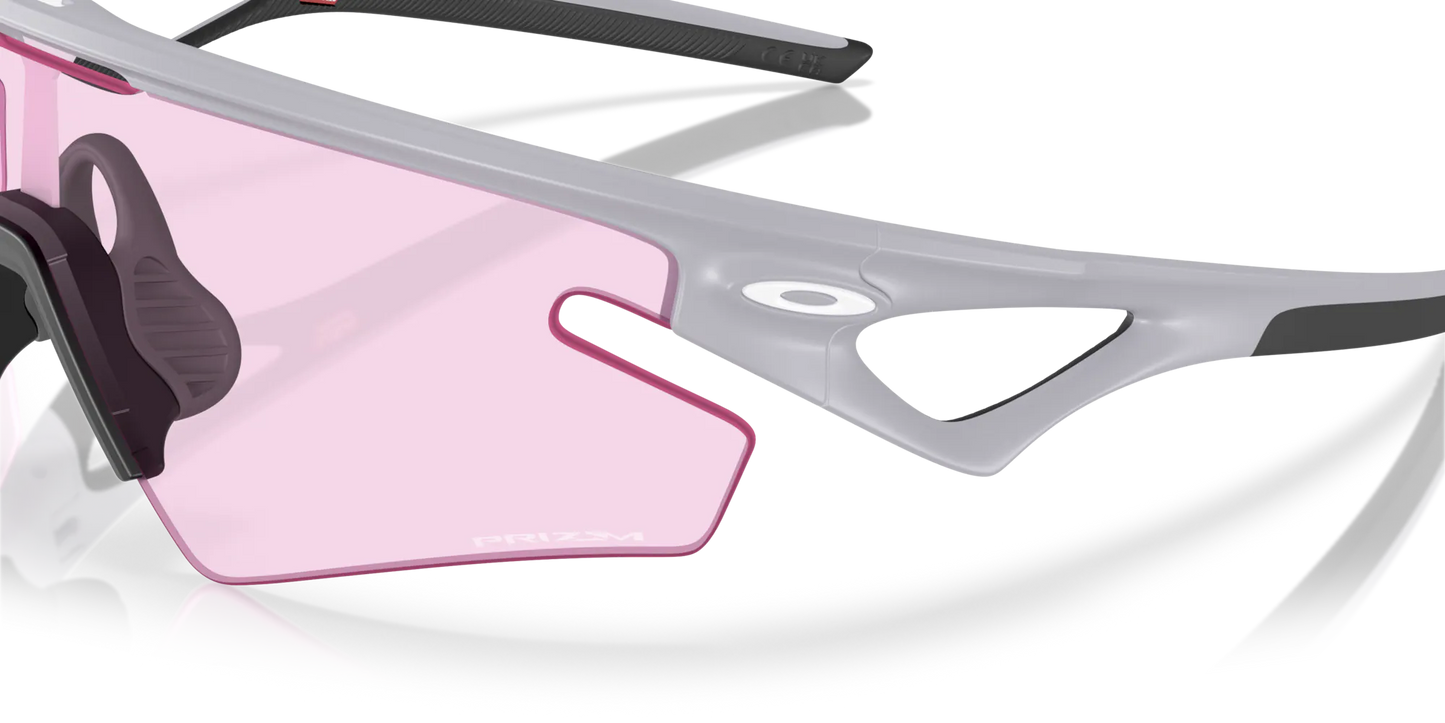 Briller OAKLEY SPHAERA SLASH Matt Fog Glas Prizm Low Light - OO9499-0736