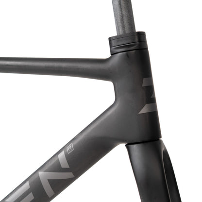 ZEEN SUPERLITE Matt Carbon -runkosarja