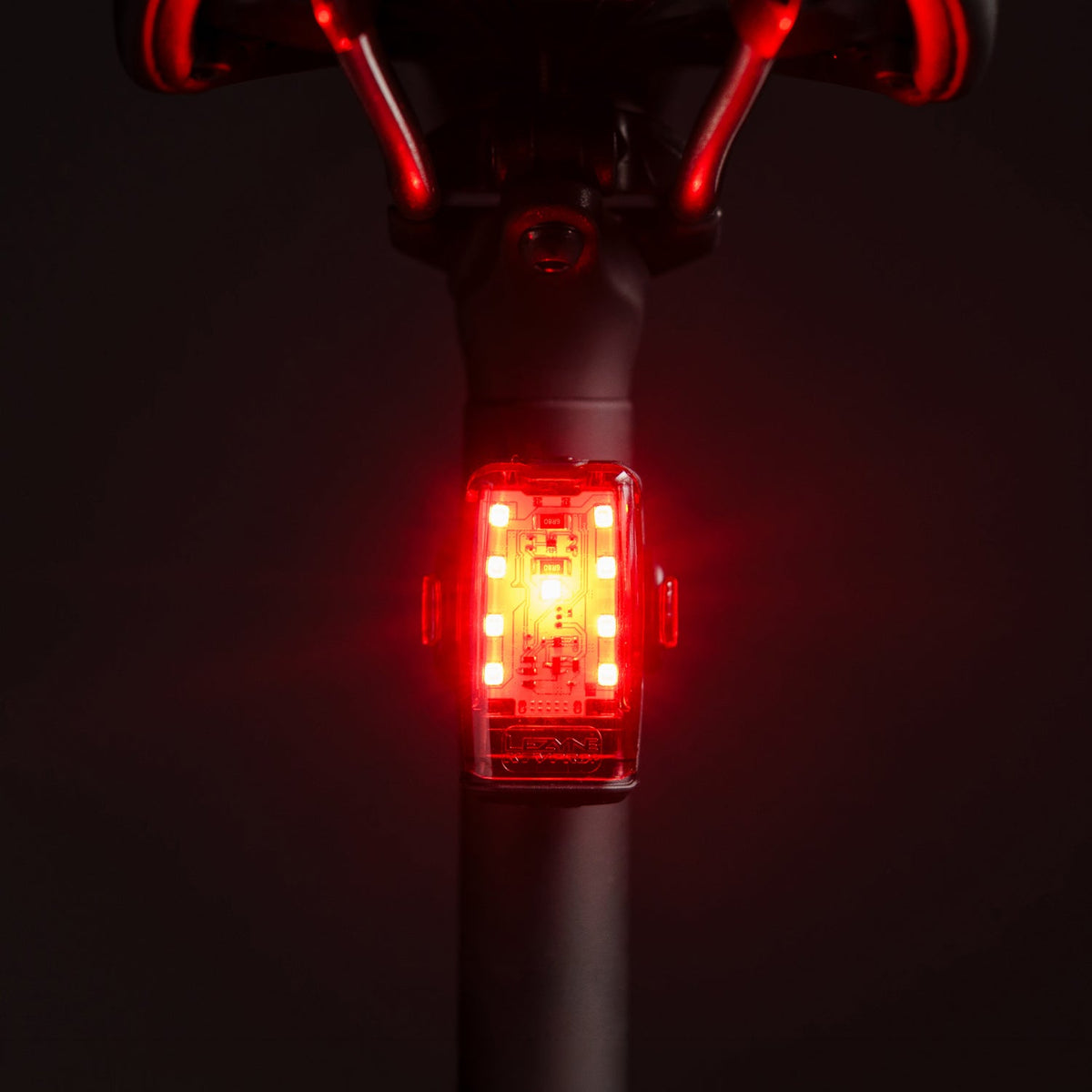 LEZYNE KTV DRIVE PRO+ USB-C naudojamas kelyje