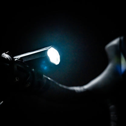 LEZYNE KTV DRIVE PRO 300+ első lámpa gravel kerékpárra szerelve