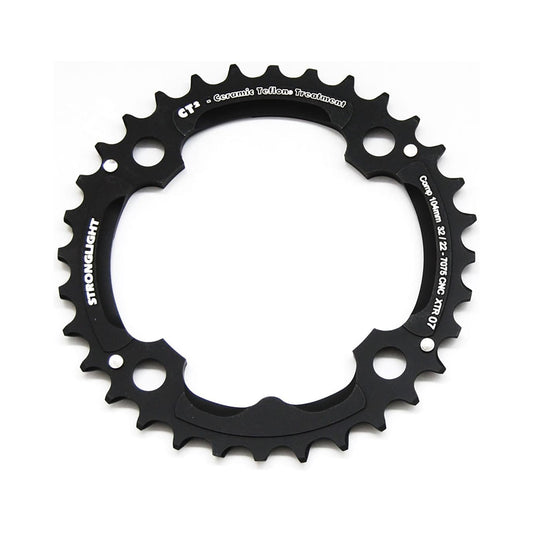 STRONGLIGHT CT² SHIMANO XTR M970 -keskieturatas, 9-vaihteinen, 4 kiinnitysreikää, 104 mm — eturatas valkoisella taustalla
