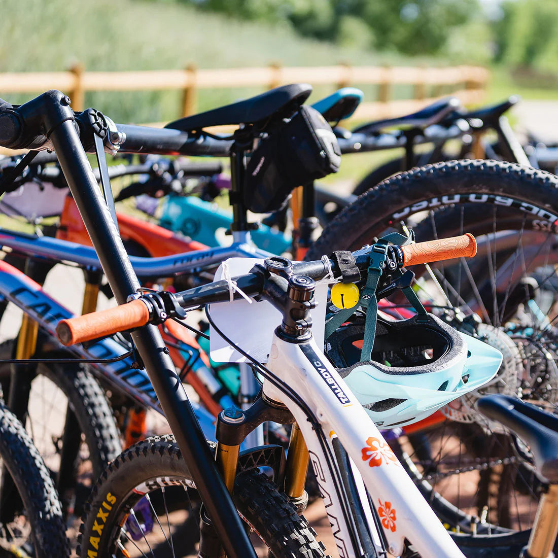 FEEDBACK SPORTS A-FRAME 8-Bike Stand