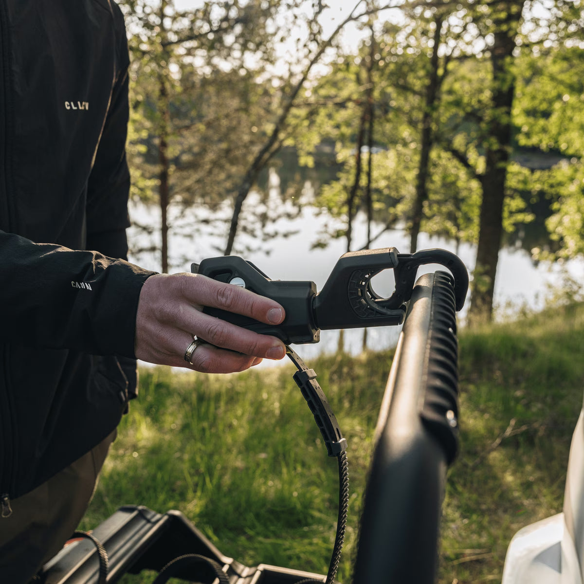THULE VELOSPACE 3 2 -pyöräteline vetokoukkuun – 2 pyörää