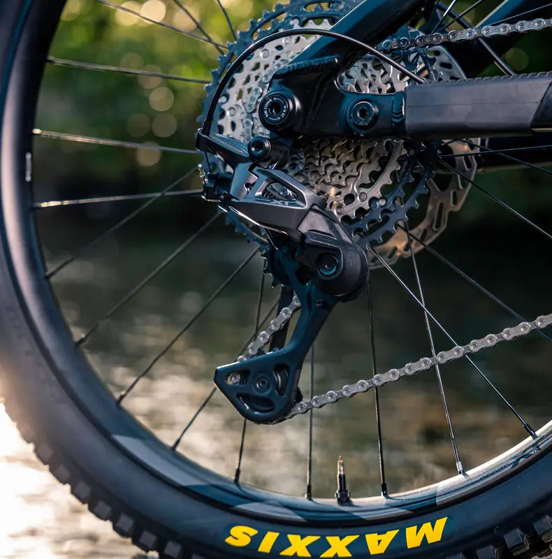 Dérailleur Arrière SHIMANO DEORE XT RD-M8200-SGS 12V Chape Longue *