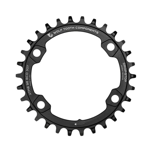 WOLF TOOTH Shimano XT M8000/SLX M7000 -yksittäiseturatas, 96 BCD, 11-vaihteinen, 4 kiinnitysreikää, 96 mm, musta — eturatas valkoisella taustalla