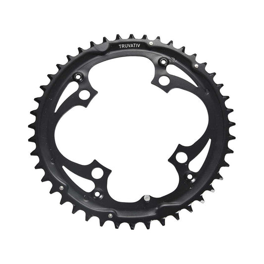 SRAM MTB 104BCD -ulompi eturatas, 9/10-vaihteinen, 4 kiinnitysreikää, 104 mm — eturatas valkoisella taustalla