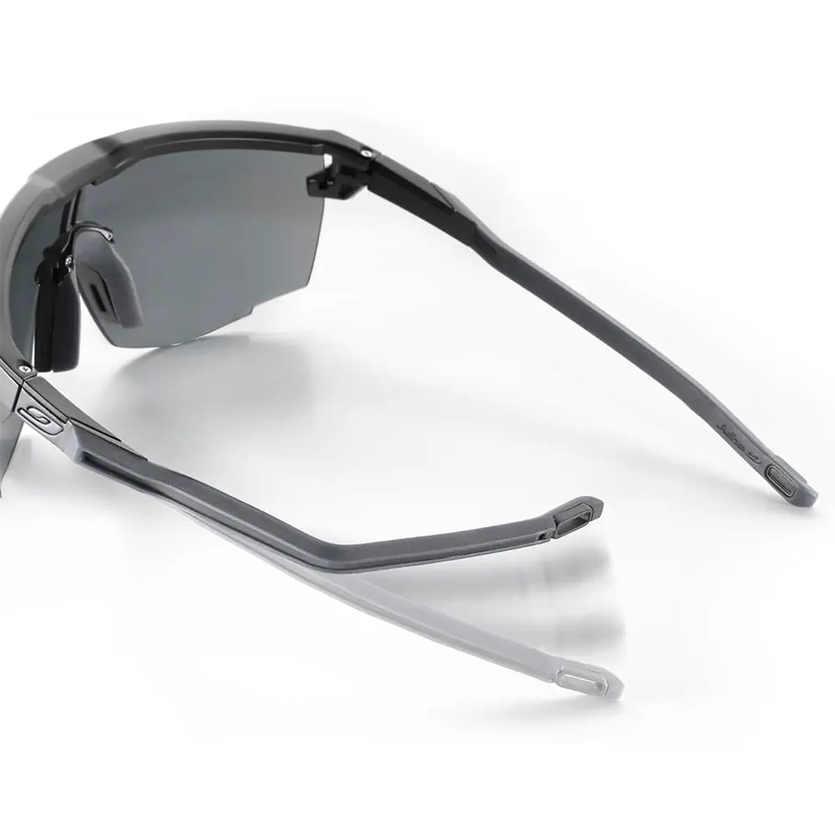 Lunettes  JULBO ULTIMATE Noir Reactiv Photochromique