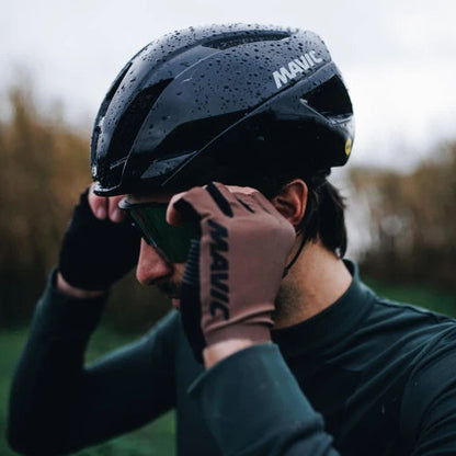 MAVIC COMETE SL MIPS šosejas ķivere melna