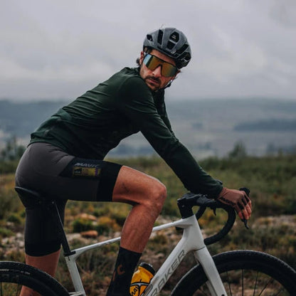 MAVIC COMETE SL MIPS šosejas ķivere melna