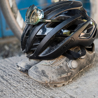 Maanteekiiver ABUS AIRBREAKER Must