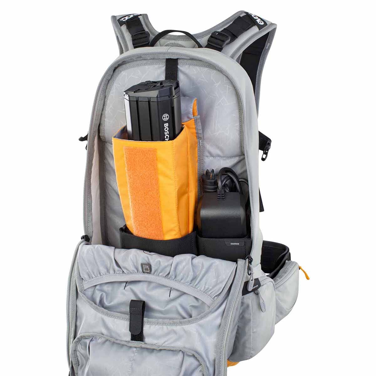 Rucksack mit Rückenprotektor EVOC FR ENDURO E-RIDE 16L Grau/Orange