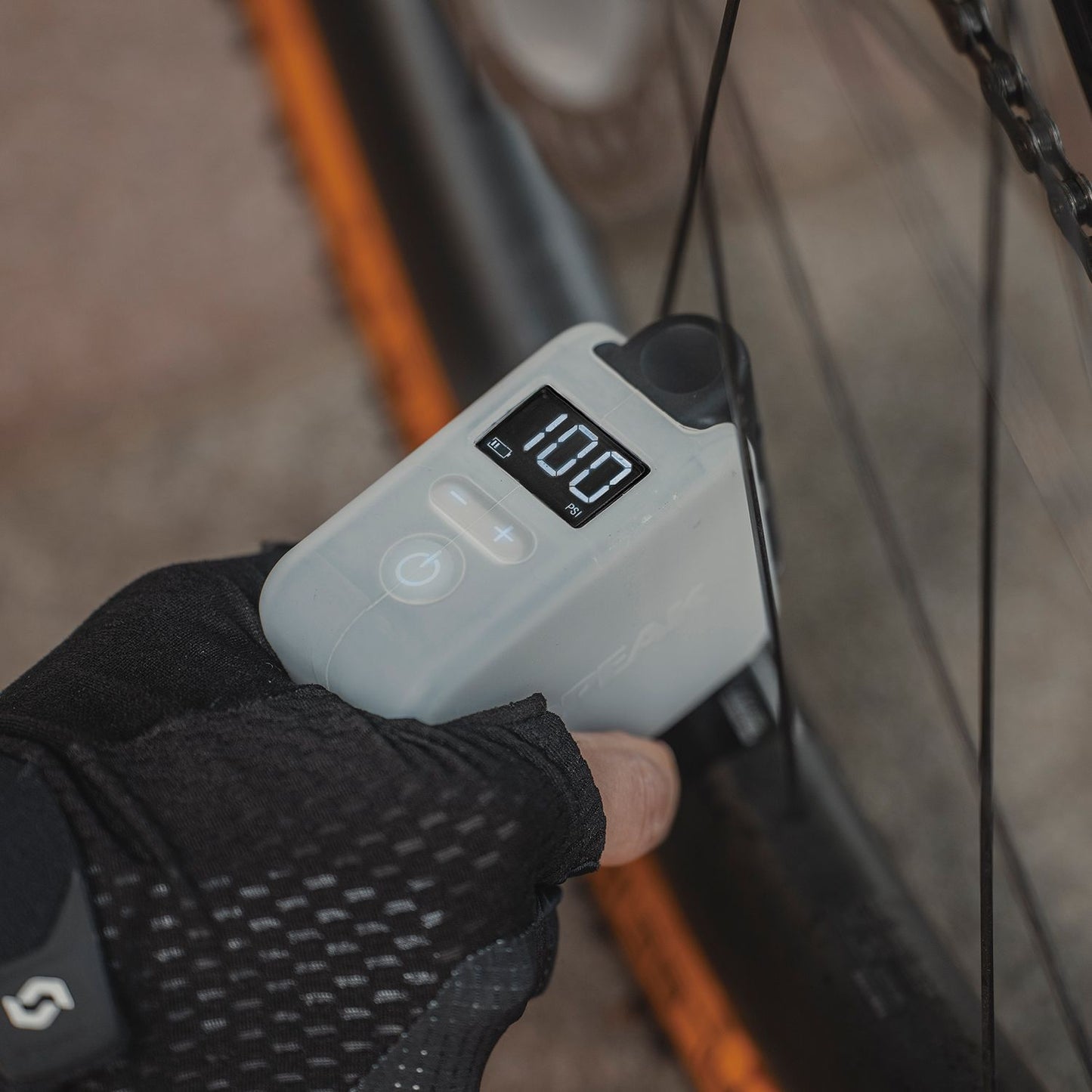 Elektrická pumpa TOPEAK E-BOOSTER DIGITAL