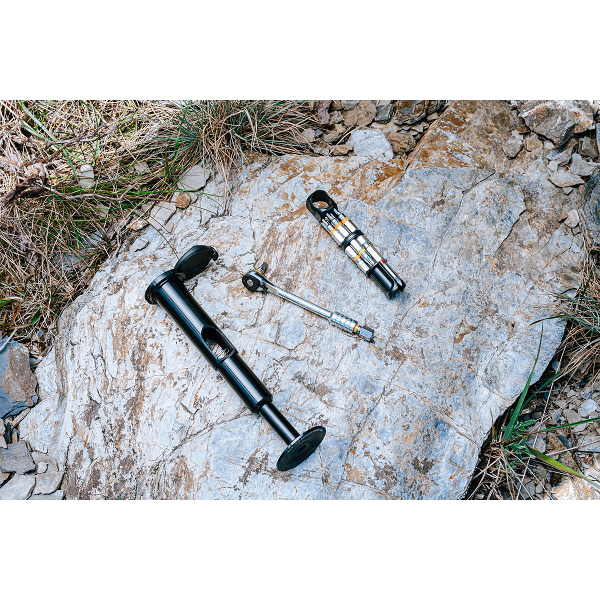 Integriertes Multitool Gabelrohr 42 mm Konisch GRANITE DESIGN STASH RT (10 Werkzeuge) Schwarz