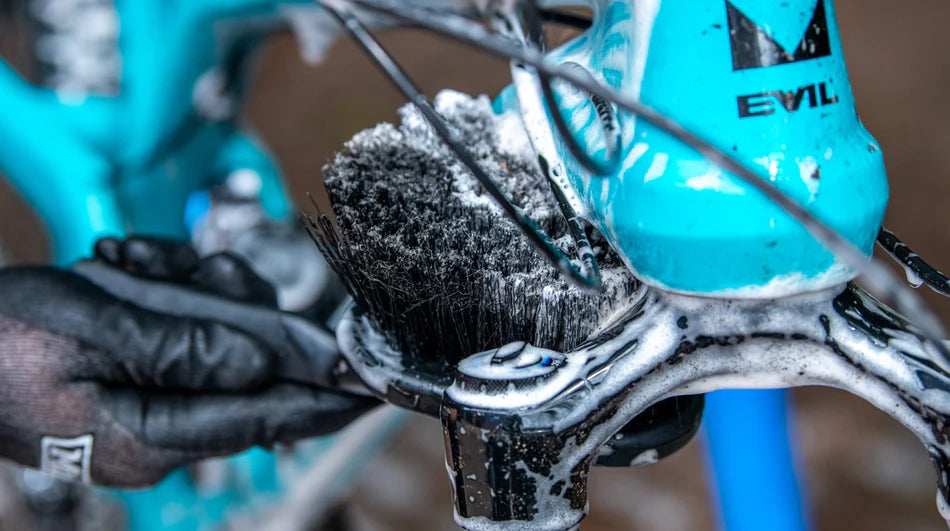MUC-OFF SOFT WASHING Soft Cleaning Brush