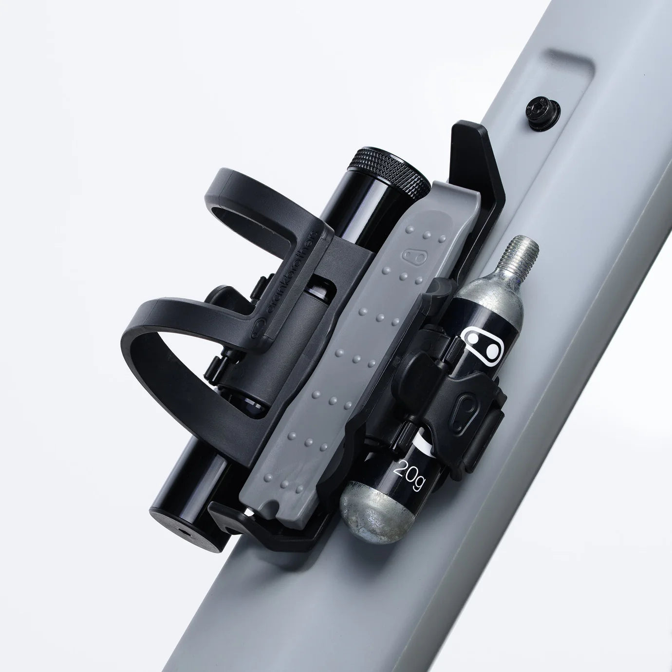 Multitool op Bidonhouder CRANKBROTHERS S.O.S BC18