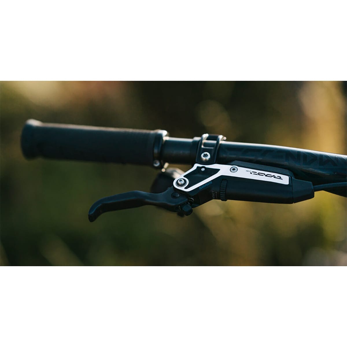 Vorderbremse SRAM CODE ULTIMATE STEALTH Carbon OHNE SCHEIBE
