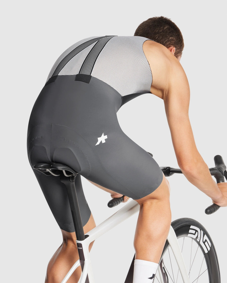 ASSOS EQUIPE R S11 Henkselishortsit Harmaa