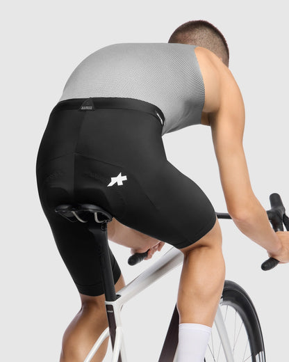 ASSOS MILLE GT HALF S11 lühikesed püksikud must