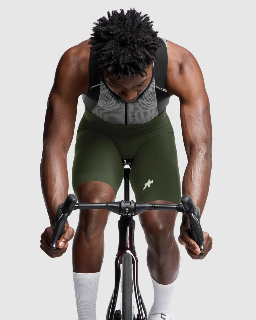 Krátký laclový cyklistický dres ASSOS MILLE GT S11 Moss Green