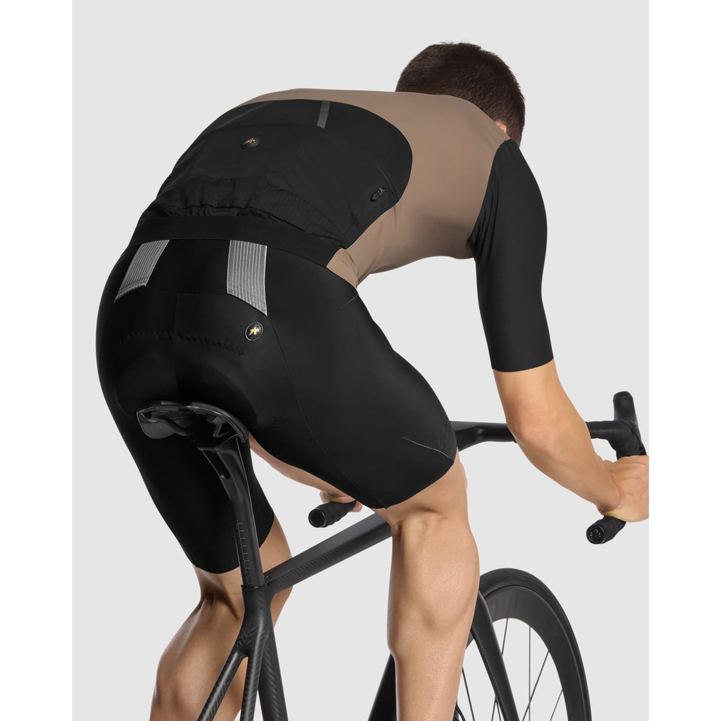 ASSOS EQUIPE RS S11 kortærmet trøje sort/beige