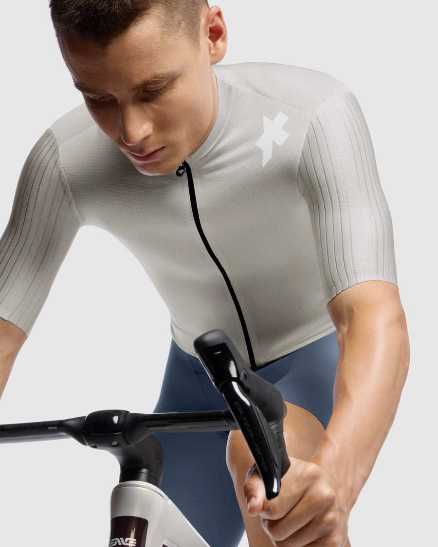 Wielrenshirt ASSOS EQUIPE RS S11 Korte Mouwen Almond Milk