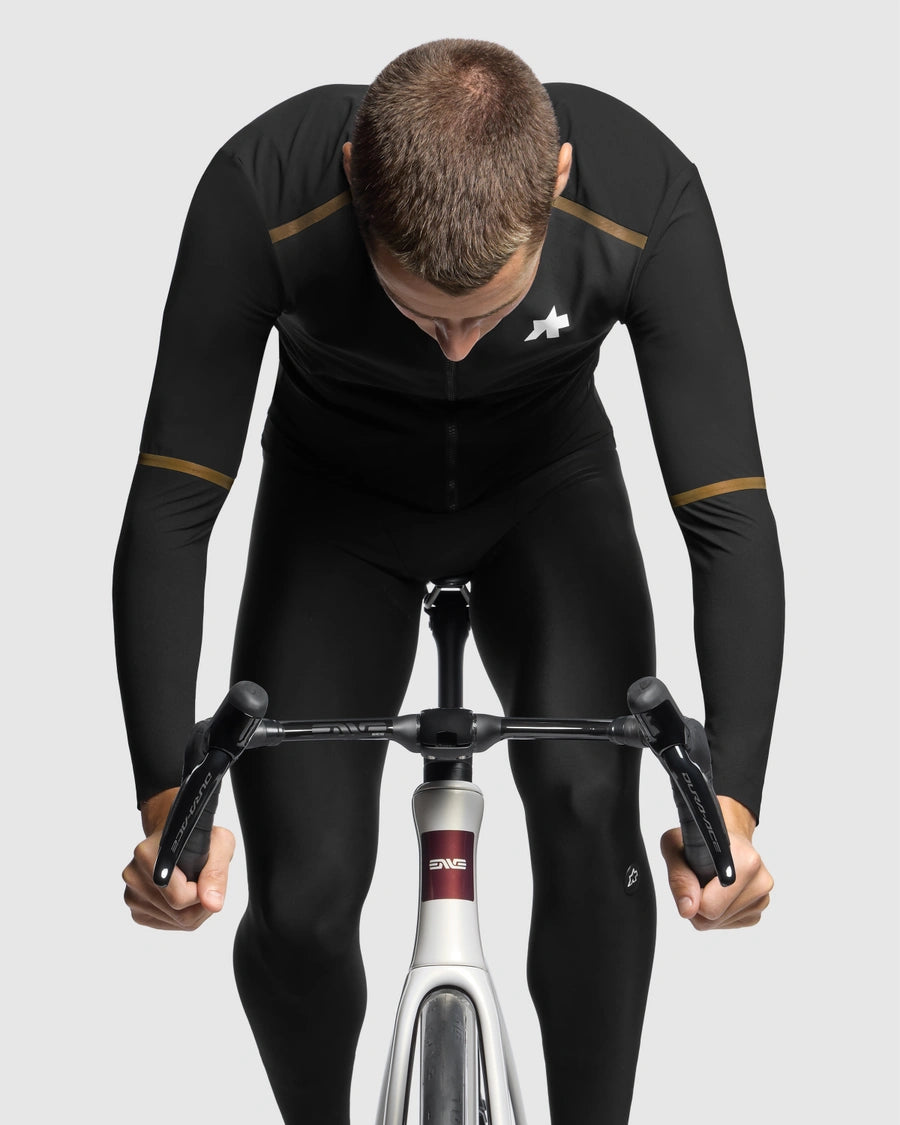ASSOS MILLE GTO FUCHSROEHRE S11 tuulejope, must