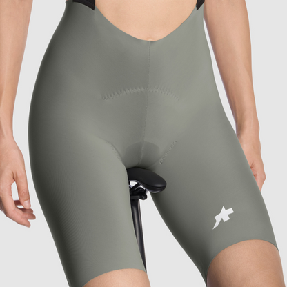 ASSOS DYORA R S11 naiste lühikesed trakspüksid Khaki