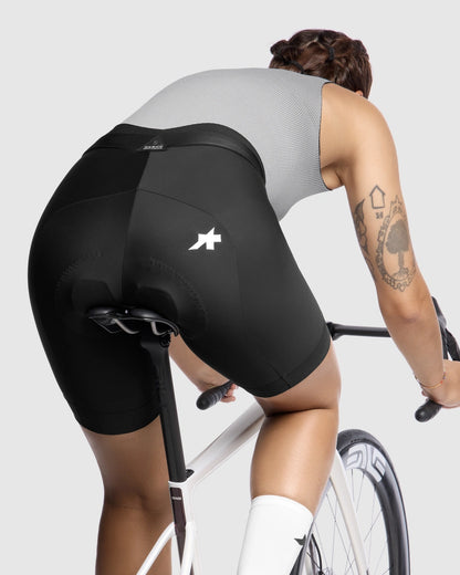 Naiste mustad lühikesed rattapüksid ASSOS UMA GT HALF S11 SHORT