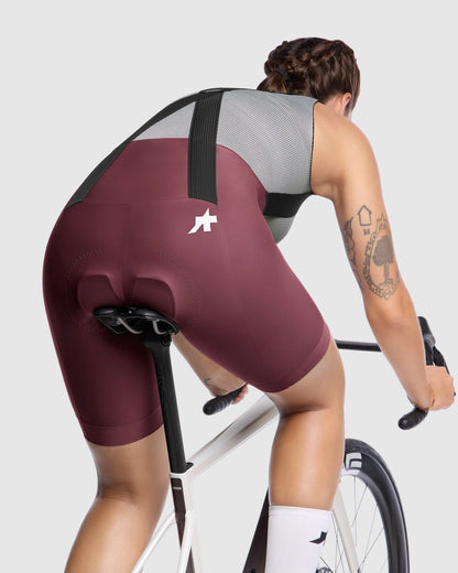 ASSOS UMA GT S11 naiste lühike traksidega rattapüksid Burgundy Red