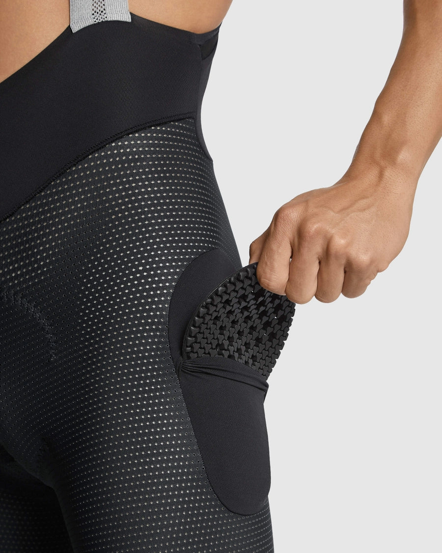 Podsedlák ASSOS TRAIL TACTICA HP T3 Šedý