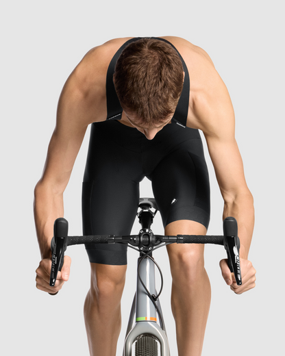 ASSOS TACTICA KIESKÄFER GRAVEL T5 Traksidega Lühikesed Rattapüksid Must