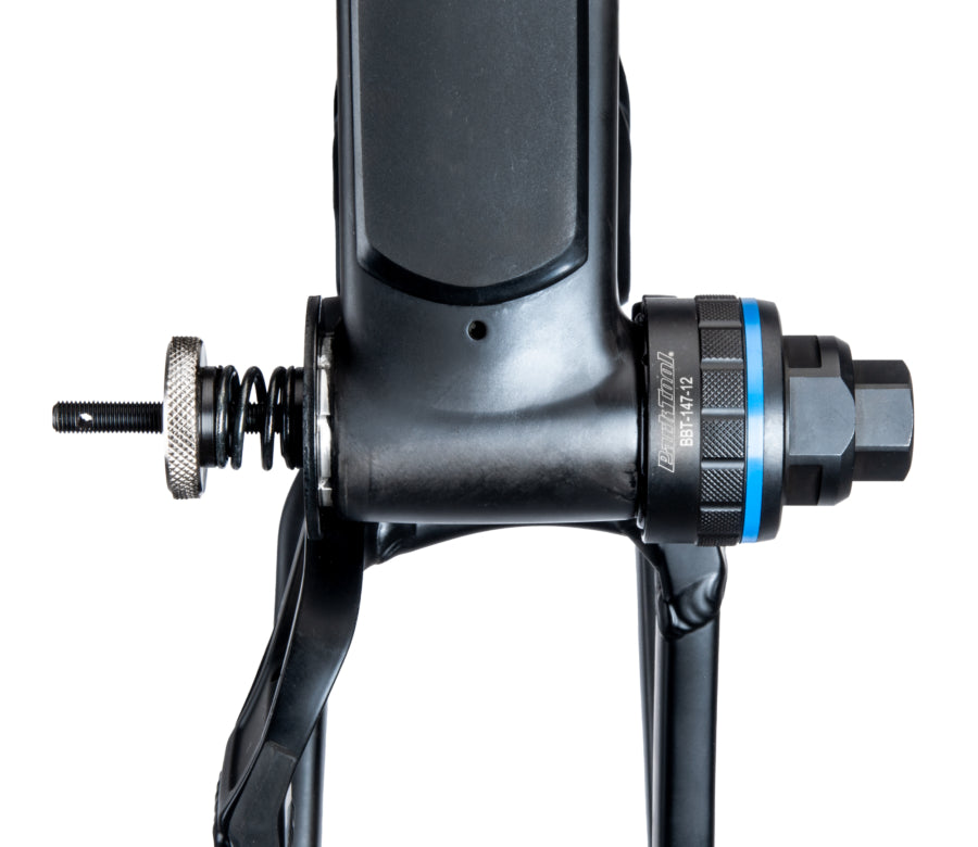 Park Tool BBT-147-12 BBT-RS-iga keskjooksul paigal hoituna