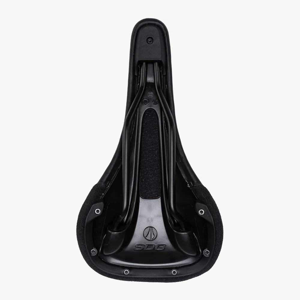 Sillín SDG BEL-AIR V3 MAX con raíles Lux-Alloy, blanco con pespuntes