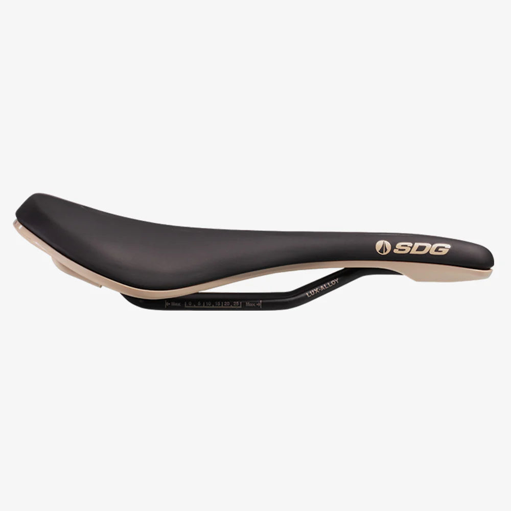 Sadel SDG BEL-AIR V3 OVERLAND Skinnebeslag Lux-Alloy Sort/Beige