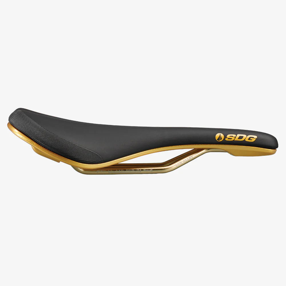 Sadel SDG BEL-AIR V3 Galactic Lux-Alloy-skinners Sort/Guld