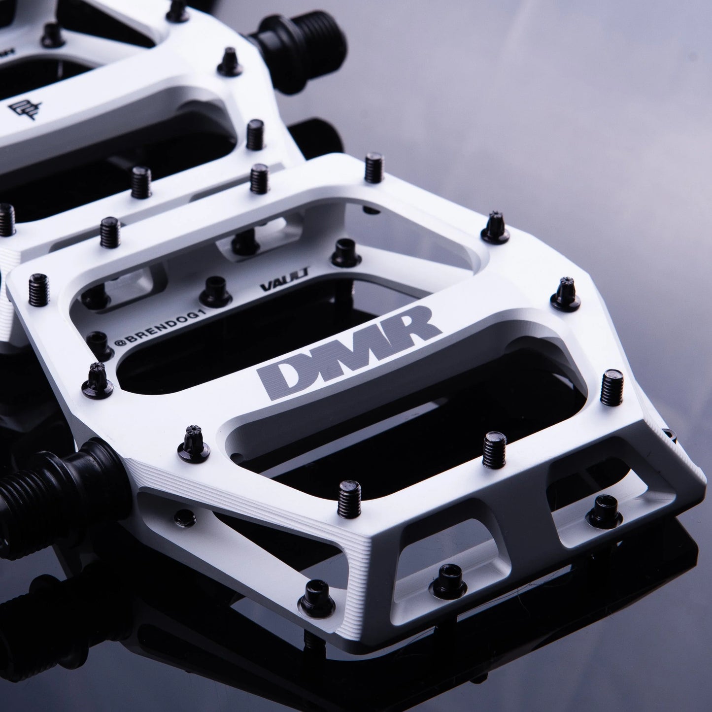 Platta pedaler DMR VAULT BRENDOG Vit