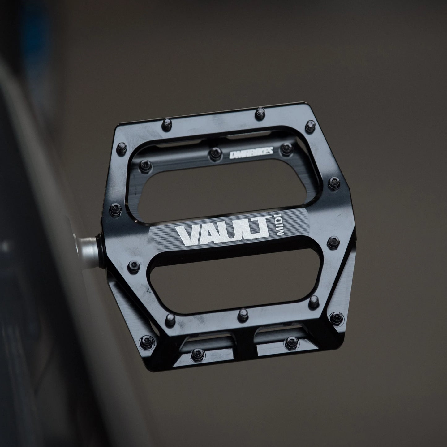 Plattformspedaler DMR VAULT MIDI Svart
