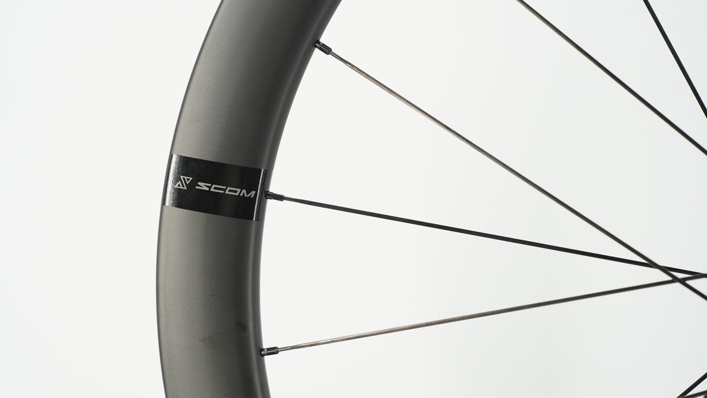 Paire de Roues SCOM AERO 50 Tubeless Ready (Center Lock)