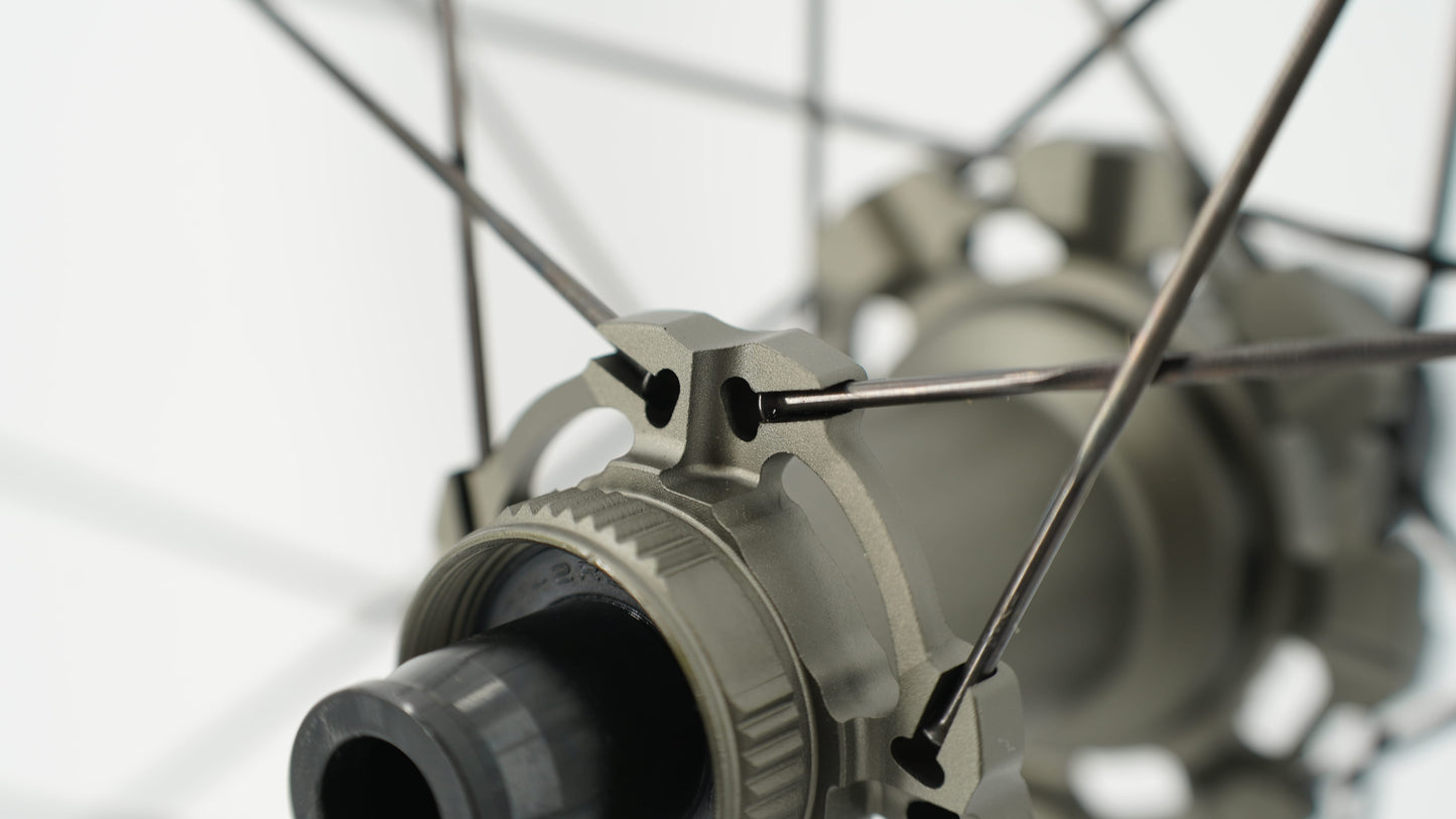 Paire de Roues SCOM AERO 50 Tubeless Ready (Center Lock)