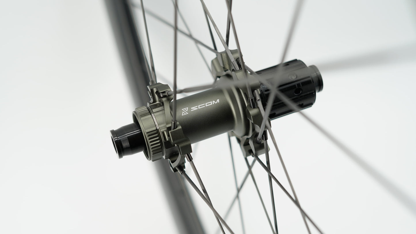 Paires de Roues SCOM ULTRA 40 Tubeless Ready (Center Lock)