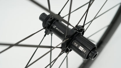 SCOM RACE Tubeless Ready -pyöräpari (Center Lock)