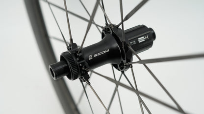 SCOM RACE Tubeless Ready -pyöräpari (Center Lock)