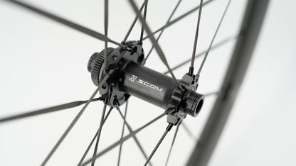 SCOM RACE Tubeless Ready -pyöräpari (Center Lock)